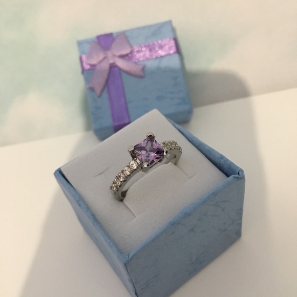 Jewelry - SS 925 Natural Amethyst & White Sapphire Ring. New